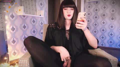 Snapshot of mia_wallase chatting on November 18, 3:34 am mia_wallase online show from November 18, 3:34 am