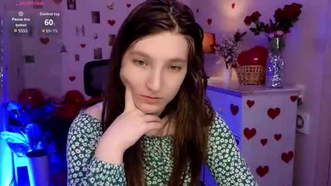 Mia online show from February 18, 10:33 am