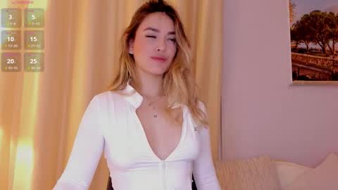 Mia White  online show from March 7, 2:03 pm