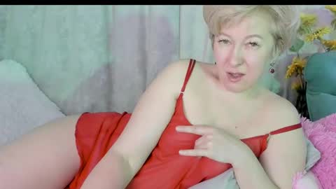 Snapshot of mia_wintermood chatting on March 11, 11:12 am MelaniaMia online show from March 11, 11:12 am