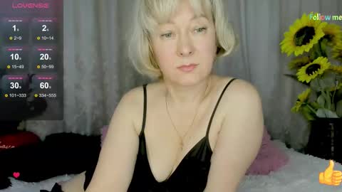Snapshot of mia_wintermood chatting on September 14, 11:09 am MelaniaMia online show from September 14, 11:09 am