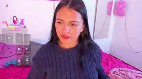 Snapshot of miaa_013 chatting on December 15, 5:34 am baby miaa online show from December 15, 5:34 am