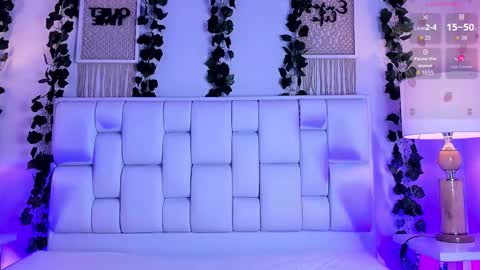 Mia online show from February 11, 11:37 am