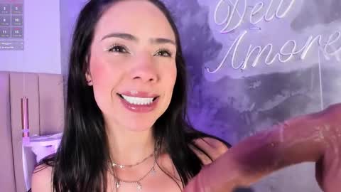 Mia online show from January 19, 10:41 am