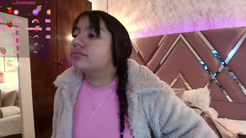 Snapshot of miaa_smiith1 chatting on February 5, 12:06 pm miaa_smiith1 online show from February 5, 12:06 pm