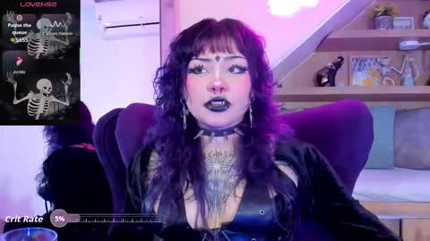 Snapshot of miaamane chatting on October 3, 4:20 am Mia online show from October 3, 4:20 am