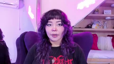 Snapshot of miaamane chatting on November 5, 4:01 am Mia online show from November 5, 4:01 am