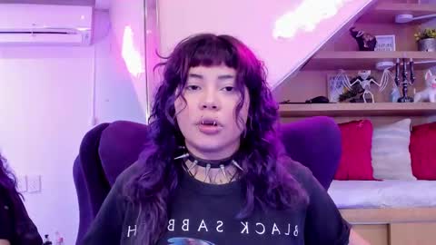 Snapshot of miaamane chatting on November 8, 3:50 am Mia online show from November 8, 3:50 am