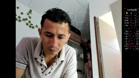 Snapshot of miaandluciferxxx chatting on December 12, 2:55 pm miaandluciferxxx online show from December 12, 2:55 pm