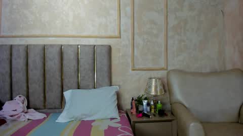 Miaasummer online show from March 18, 11:35 am