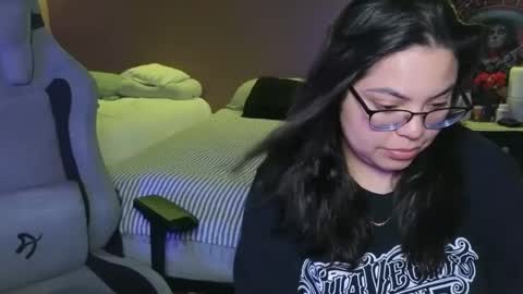 Snapshot of miacanela_xo chatting on October 1, 2:50 am Mia online show from October 1, 2:50 am