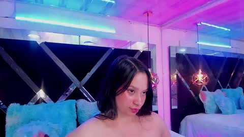 Mia online show from March 25, 1:44 am