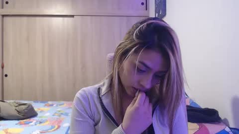 Snapshot of miacollings1 chatting on October 11, 2:22 am Miia online show from October 11, 2:22 am