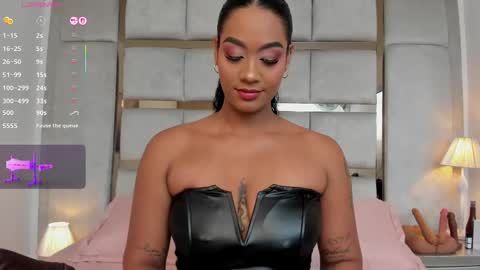 Call me Mia online show from September 25, 8:45 pm