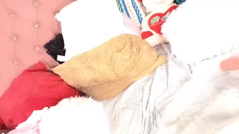 Mia online show from December 25, 2:46 am