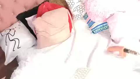 Mia online show from December 28, 10:44 pm