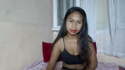 miah_land online show from February 17, 5:25 am