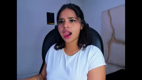 miahsex69 online show from November 29, 4:26 am