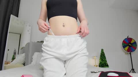 milanaaaa online show from January 9, 4:21 pm