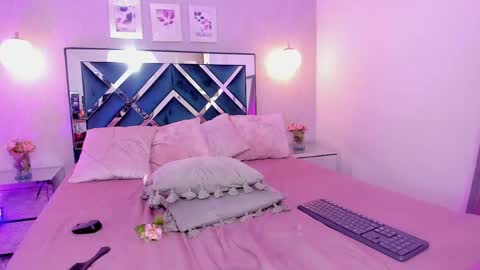 Snapshot of miakhalifa_7 chatting on March 12, 5:38 pm Mia Khalifa online show from March 12, 5:38 pm