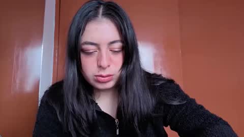 miakimky online show from November 4, 5:12 pm