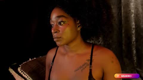 Mia online show from February 3, 12:20 am