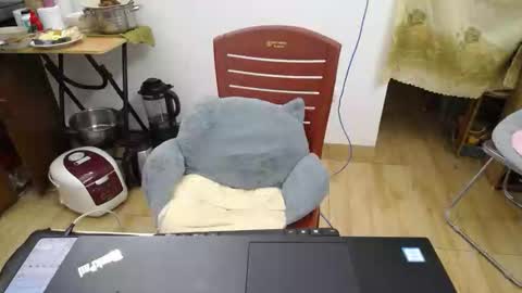 Snapshot of mialala205221 chatting on November 11, 9:42 am Mia online show from November 11, 9:42 am