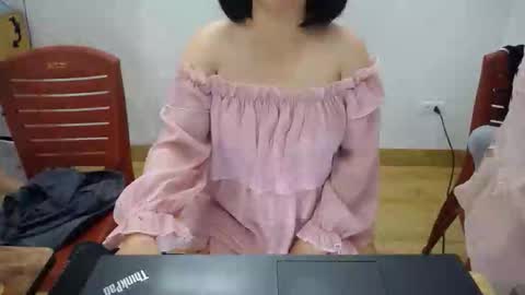 Snapshot of mialala205221 chatting on November 28, 6:05 am Mia online show from November 28, 6:05 am