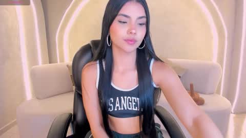 Call me Mia  online show from February 24, 7:56 pm