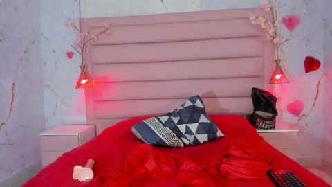 Mia 3 online show from March 2, 7:26 am