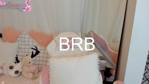 Snapshot of miamaiha chatting on November 16, 2:06 am mia 600am-1000am Colombia time online show from November 16, 2:06 am