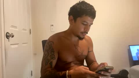 miamiclos1 online show from September 10, 12:05 pm