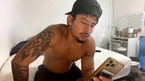 miamiclos1 online show from November 23, 3:28 am