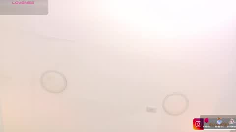 Snapshot of miamidnight1 chatting on January 17, 3:22 pm Mia online show from January 17, 3:22 pm