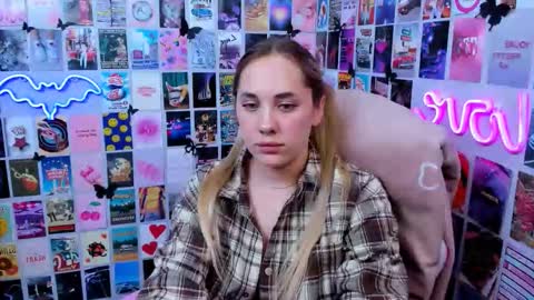 Snapshot of miamilas chatting on October 7, 5:32 pm miamilas online show from October 7, 5:32 pm