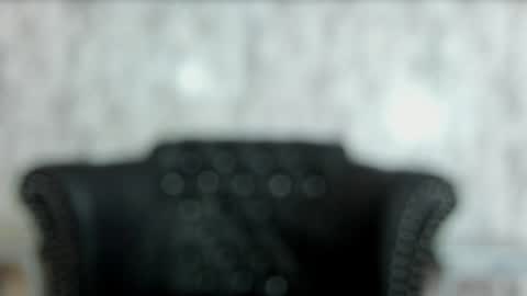 Snapshot of miamontoya chatting on January 28, 3:46 pm Mia   -5 7001400 Follow  online show from January 28, 3:46 pm