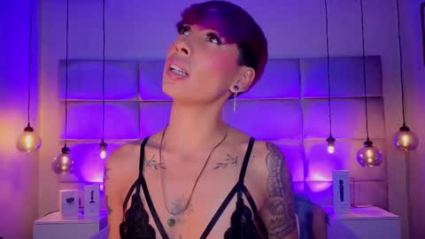Snapshot of miamorgann chatting on September 17, 12:40 pm Mia Morgann online show from September 17, 12:40 pm