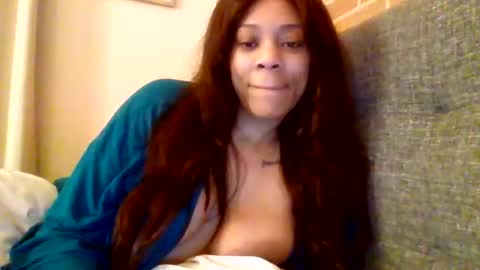 MiaMuffn online show from April 14, 8:09 am