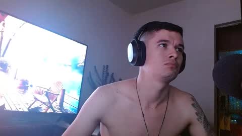 Snapshot of miaou_miaou chatting on December 22, 1:23 am miaou_miaou online show from December 22, 1:23 am