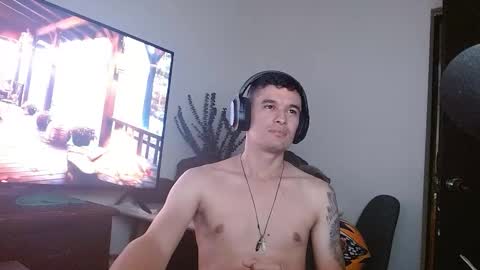 Snapshot of miaou_miaou chatting on December 22, 7:44 am miaou_miaou online show from December 22, 7:44 am