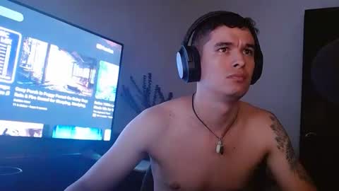 Snapshot of miaou_miaou chatting on December 30, 5:26 am miaou_miaou online show from December 30, 5:26 am