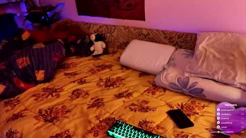 Snapshot of miaowhowl chatting on January 24, 5:11 pm Kristien online show from January 24, 5:11 pm