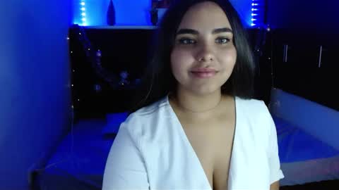 Mia Peyton   online show from December 7, 5:31 pm