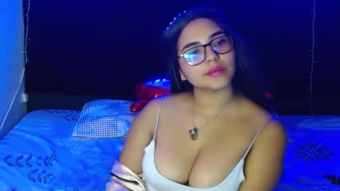 Mia Peyton   online show from February 25, 4:00 pm