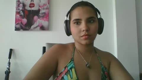 Mia Peyton   online show from September 11, 8:09 pm