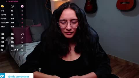 MIAPORTMANN online show from December 29, 3:57 pm