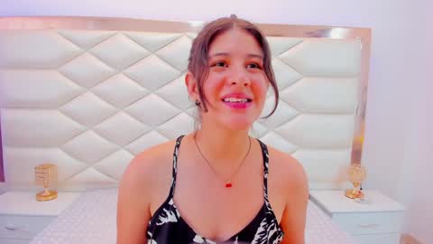 Sweetie Mia online show from January 24, 6:25 pm