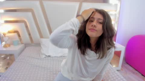 Sweetie Mia online show from January 26, 9:40 am