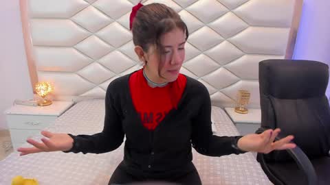 Sweetie Mia online show from February 3, 12:25 pm