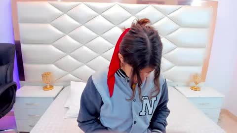 Sweetie Mia online show from February 10, 12:39 pm